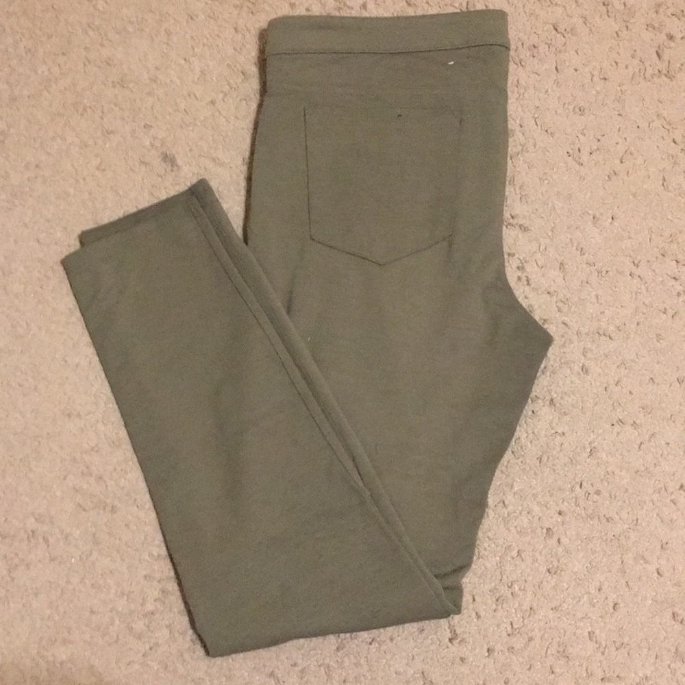 Green jeggings
